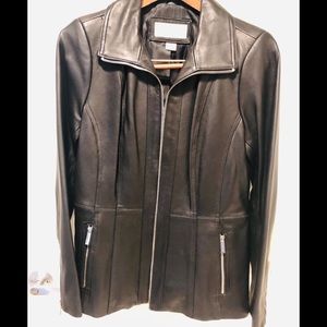 Leather jacket like new